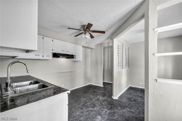 18526 Underwood Avenue, Cleveland, OH 44119