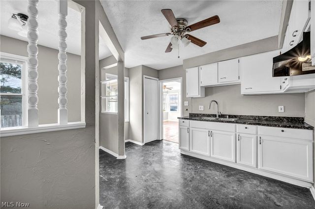 18526 Underwood Avenue, Cleveland, OH 44119