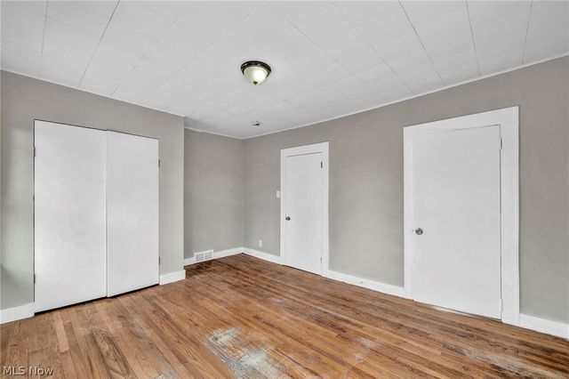 18526 Underwood Avenue, Cleveland, OH 44119