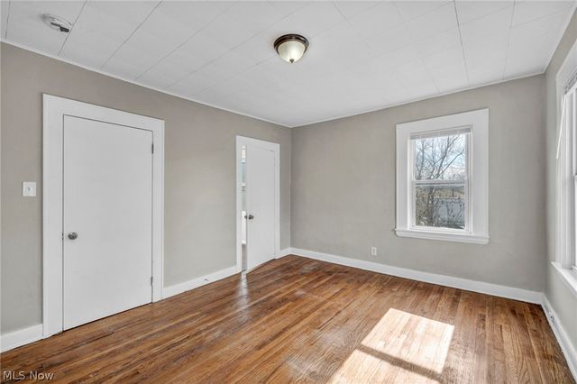 18526 Underwood Avenue, Cleveland, OH 44119