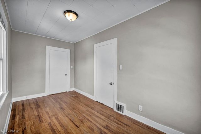 18526 Underwood Avenue, Cleveland, OH 44119