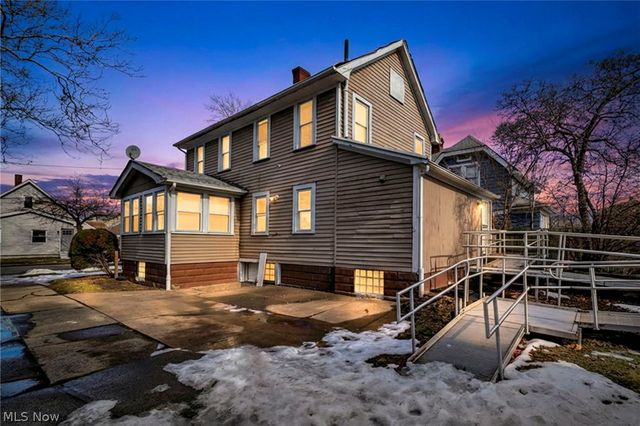 18526 Underwood Avenue, Cleveland, OH 44119