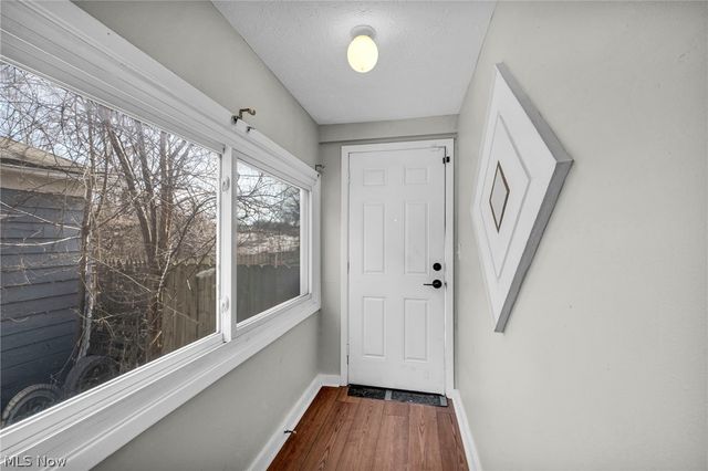 18526 Underwood Avenue, Cleveland, OH 44119