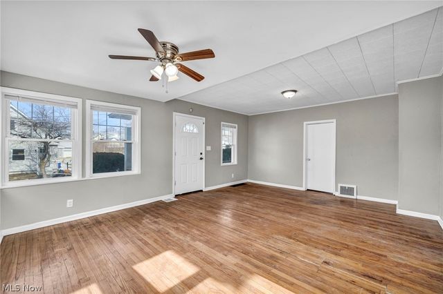 18526 Underwood Avenue, Cleveland, OH 44119