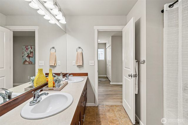 1051 42nd Court NE, Auburn, WA 98002