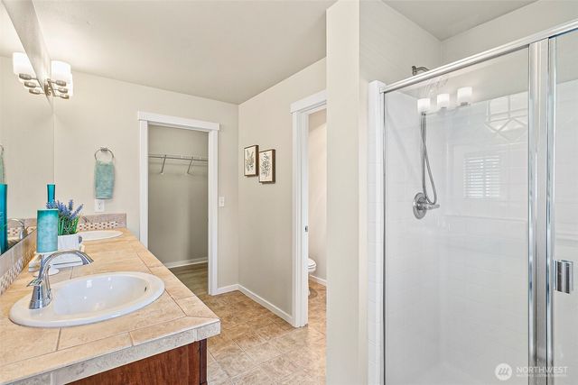 1051 42nd Court NE, Auburn, WA 98002