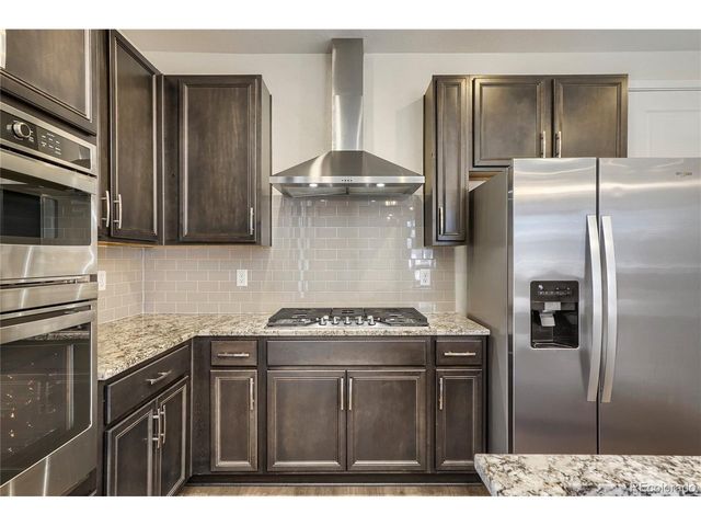27662 E 1st Ave, Aurora, CO 80018