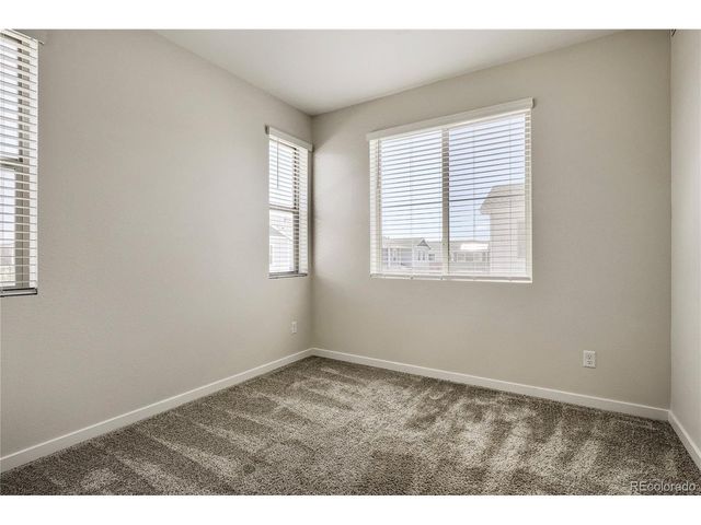 27662 E 1st Ave, Aurora, CO 80018