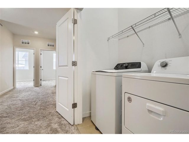 27662 E 1st Ave, Aurora, CO 80018