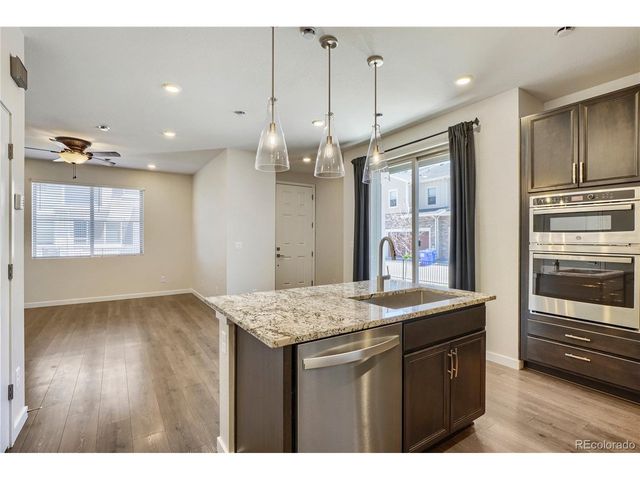 27662 E 1st Ave, Aurora, CO 80018