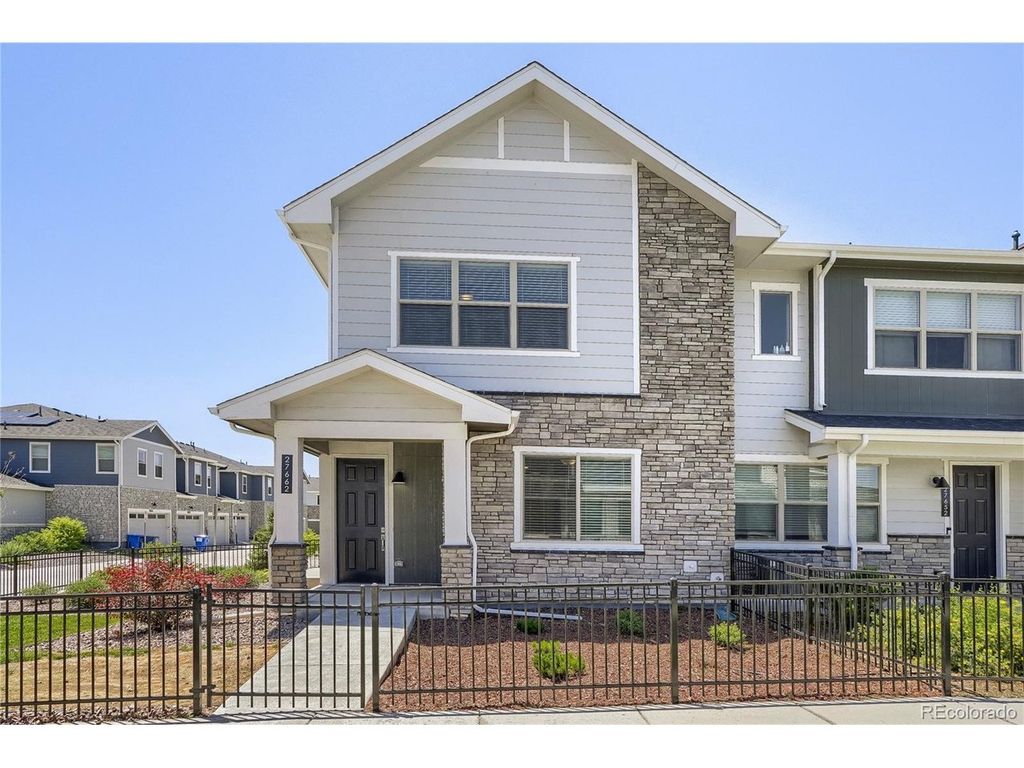 27662 E 1st Ave, Aurora, CO 80018