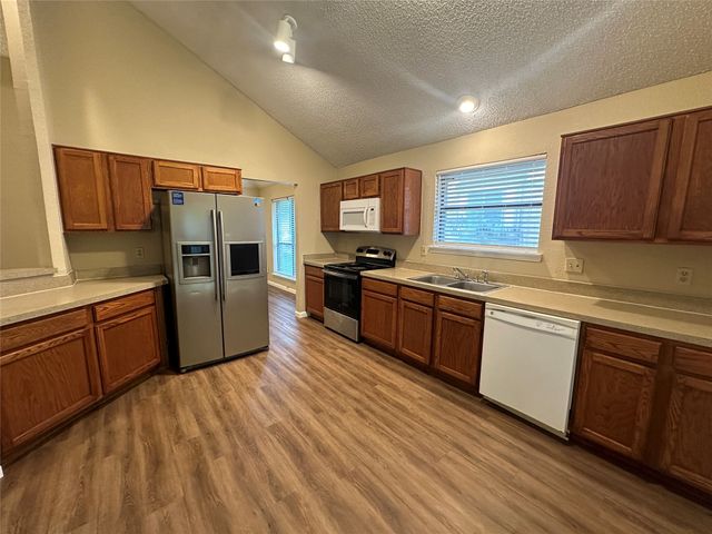 6416 Brookhaven Trail, Fort Worth, TX 76133
