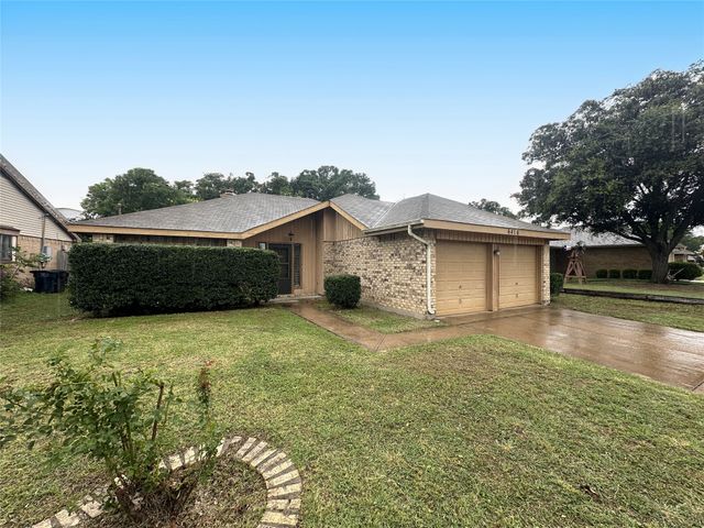6416 Brookhaven Trail, Fort Worth, TX 76133