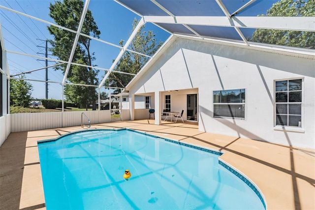 6302 SILVER OAKS DRIVE, Zephyrhills, FL 33542