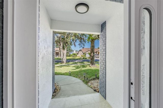 6302 SILVER OAKS DRIVE, Zephyrhills, FL 33542