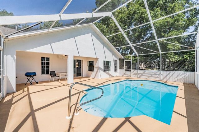 6302 SILVER OAKS DRIVE, Zephyrhills, FL 33542