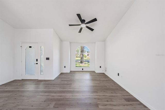 6302 SILVER OAKS DRIVE, Zephyrhills, FL 33542