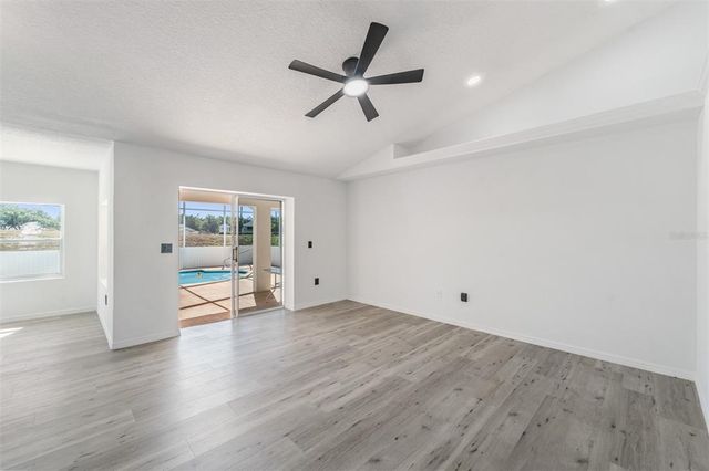 6302 SILVER OAKS DRIVE, Zephyrhills, FL 33542