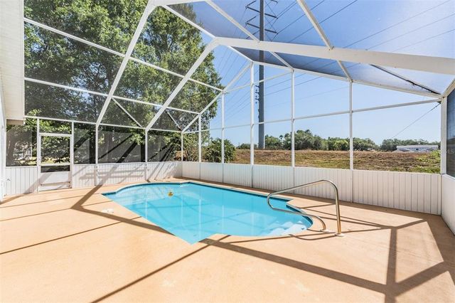 6302 SILVER OAKS DRIVE, Zephyrhills, FL 33542