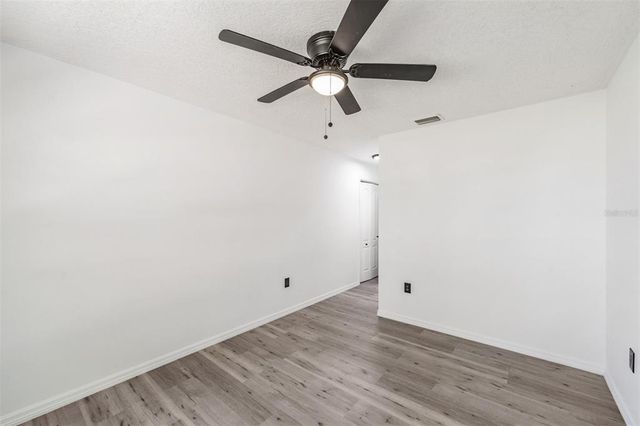6302 SILVER OAKS DRIVE, Zephyrhills, FL 33542