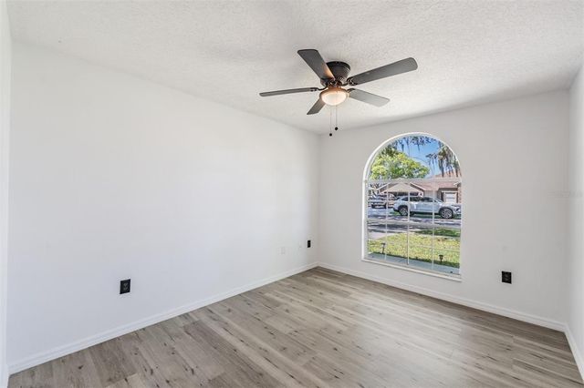 6302 SILVER OAKS DRIVE, Zephyrhills, FL 33542