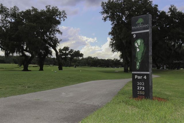 6302 SILVER OAKS DRIVE, Zephyrhills, FL 33542
