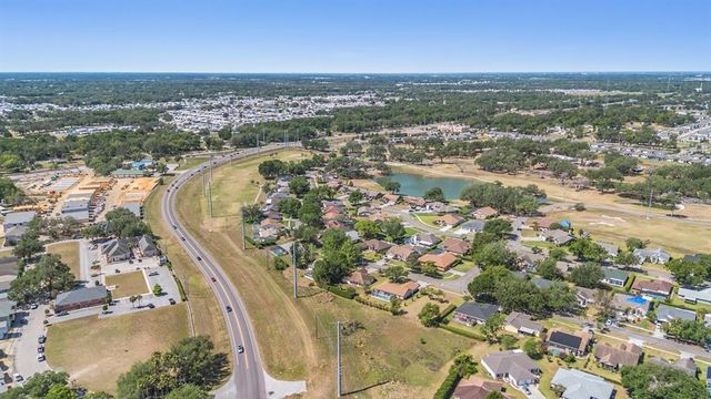 6302 SILVER OAKS DRIVE, Zephyrhills, FL 33542