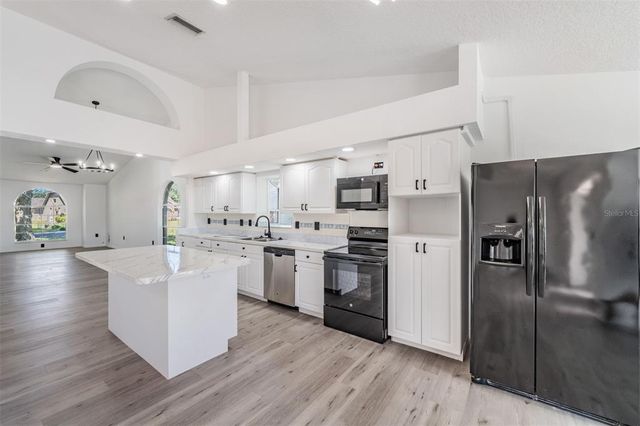6302 SILVER OAKS DRIVE, Zephyrhills, FL 33542