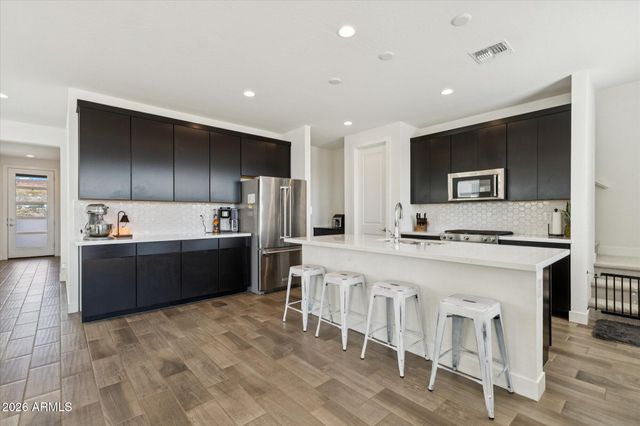 35803 N ZINC Drive, San Tan Valley, AZ 85144