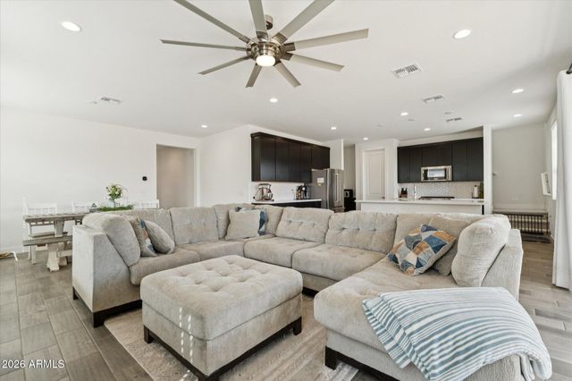 35803 N ZINC Drive, San Tan Valley, AZ 85144