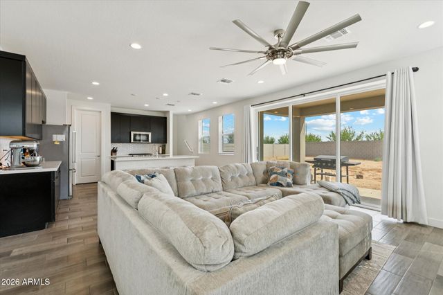 35803 N ZINC Drive, San Tan Valley, AZ 85144