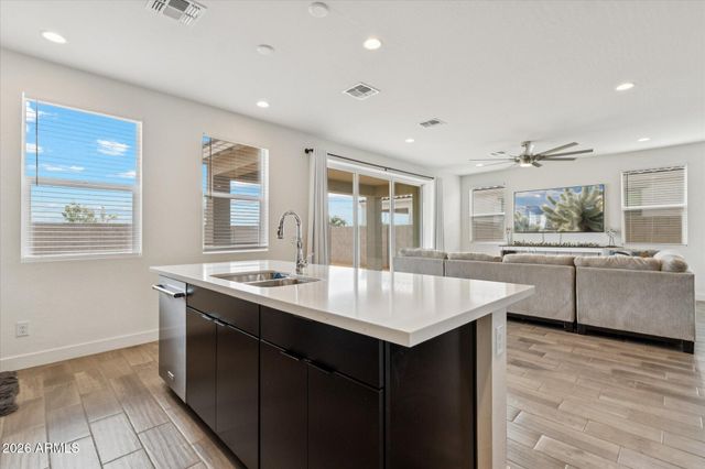 35803 N ZINC Drive, San Tan Valley, AZ 85144