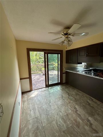 5810 Flaming Leaf Court, St Louis, MO 63129