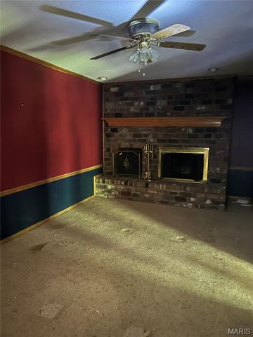 5810 Flaming Leaf Court, St Louis, MO 63129
