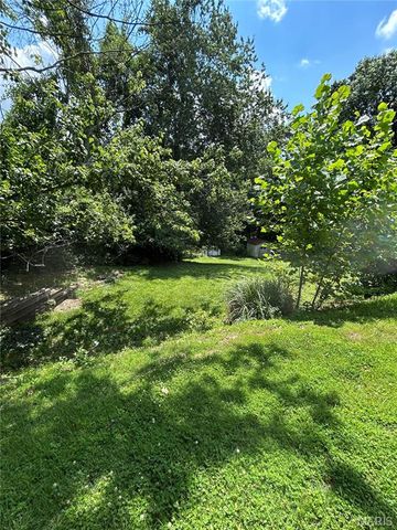 5810 Flaming Leaf Court, St Louis, MO 63129