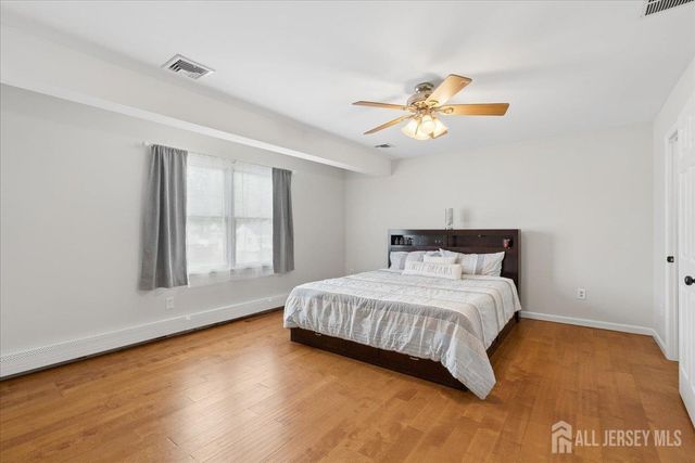 45 Walnut Street, Edison, NJ 08817