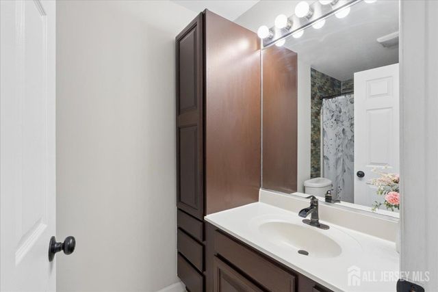 45 Walnut Street, Edison, NJ 08817