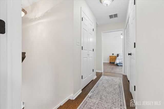 45 Walnut Street, Edison, NJ 08817