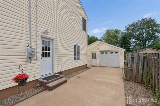 45 Walnut Street, Edison, NJ 08817