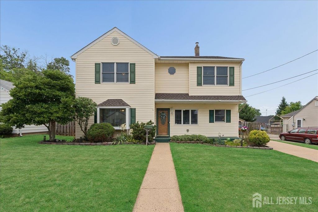 45 Walnut Street, Edison, NJ 08817