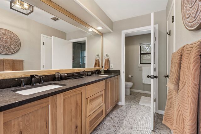 301 Granada Calle Street, Granbury, TX 76049