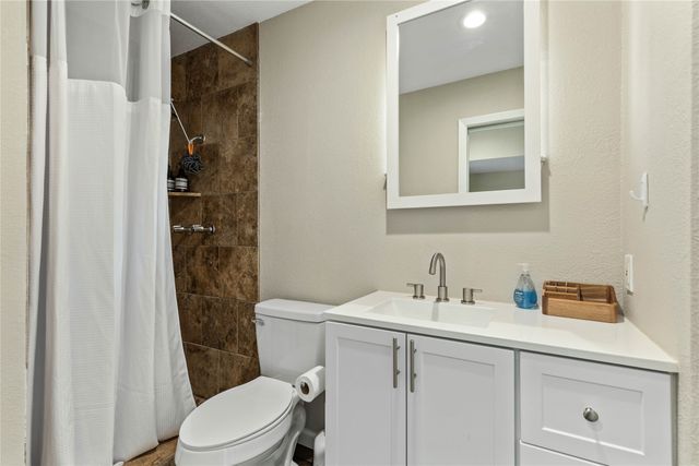 301 Granada Calle Street, Granbury, TX 76049