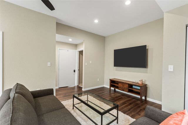 301 Granada Calle Street, Granbury, TX 76049