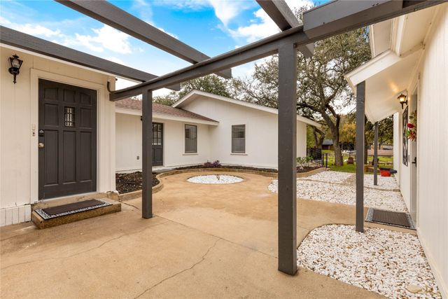 301 Granada Calle Street, Granbury, TX 76049