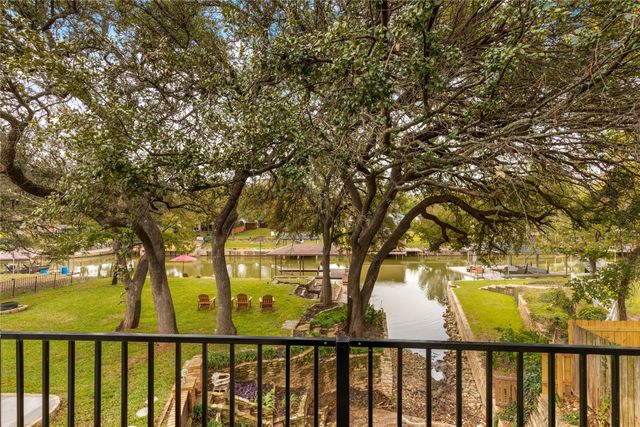 301 Granada Calle Street, Granbury, TX 76049