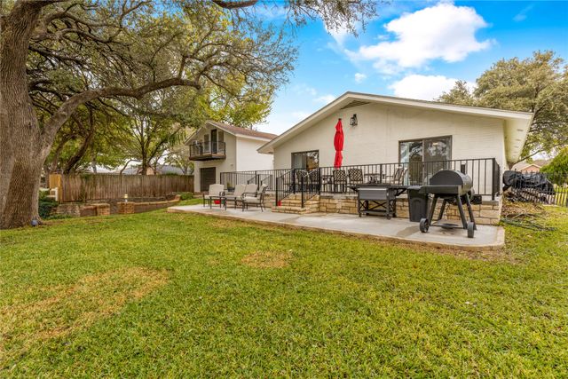 301 Granada Calle Street, Granbury, TX 76049