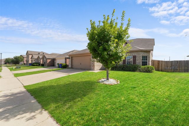 137 Kennedy Drive, Venus, TX 76084