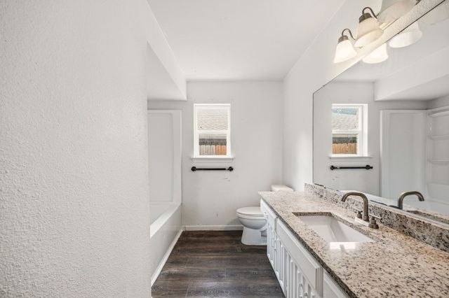 211 Willowwood Place, Duncanville, TX 75116