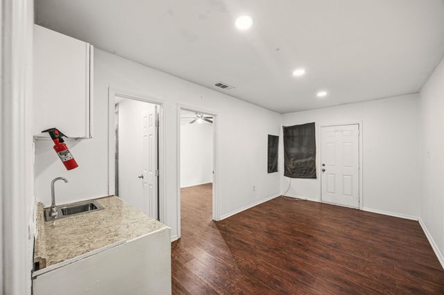 211 Willowwood Place, Duncanville, TX 75116