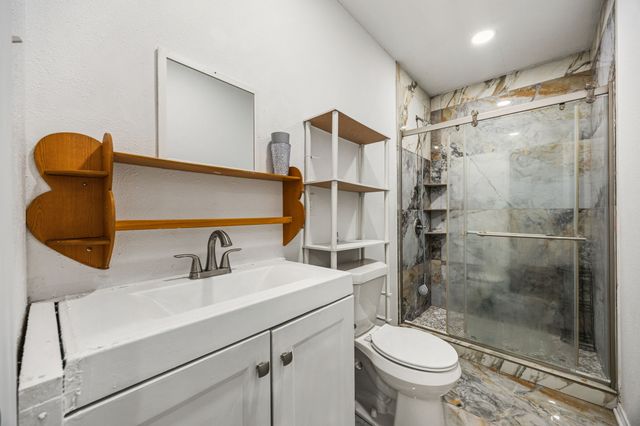 211 Willowwood Place, Duncanville, TX 75116